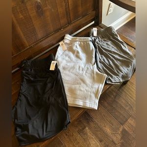 NWT 3 pairs of Old Navy Men’s Active Wear Shorts 20% off Bundle